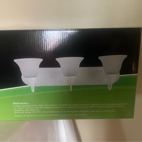 Maxlite a new wave of light Vanity Bar Tulip White Finish - Picture 2 of 5